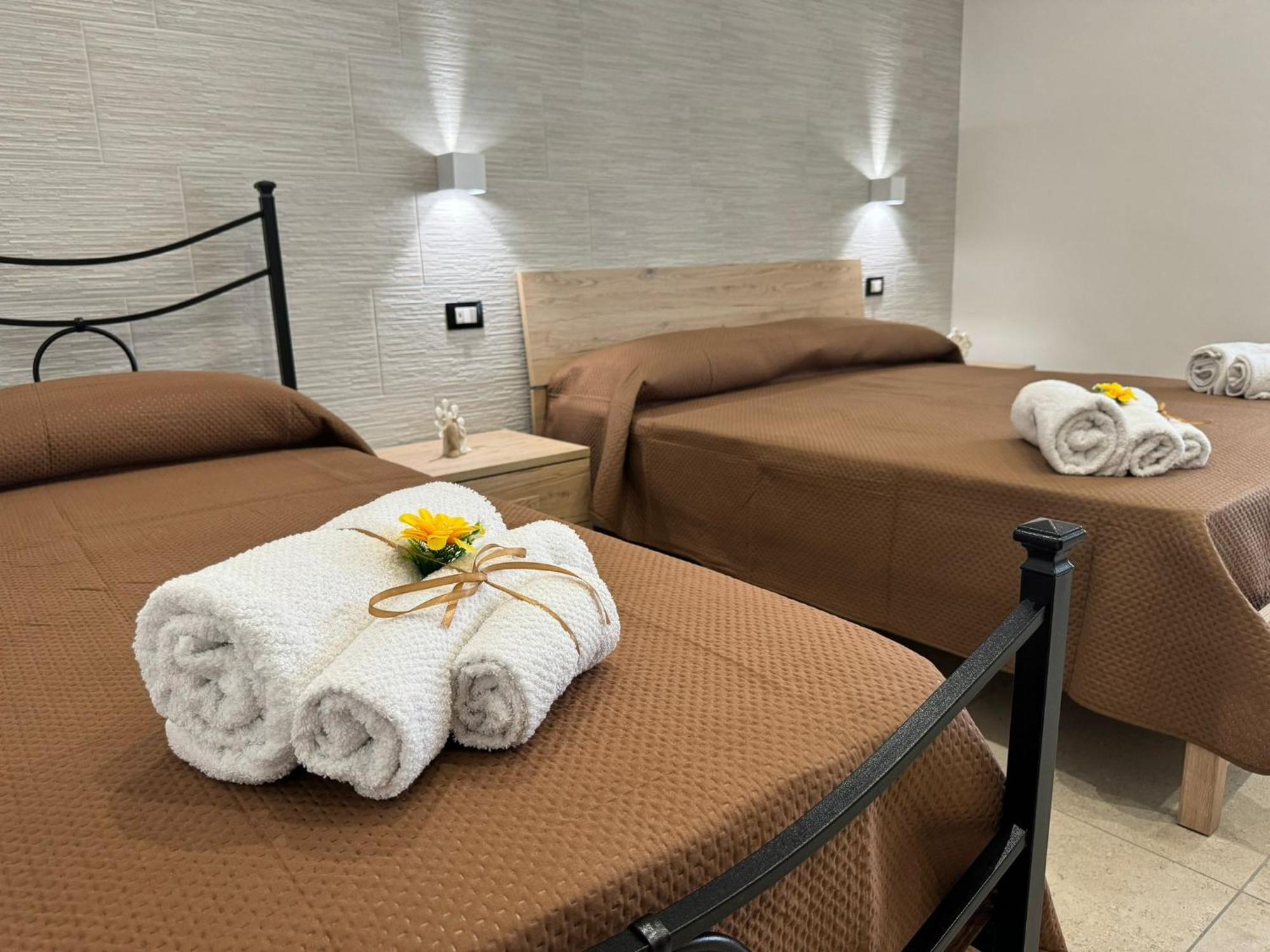 Casa Vacanze La Perla Rara Taranto Kültér fotó